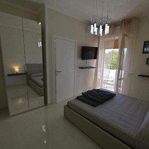 Camera standard con letto king size